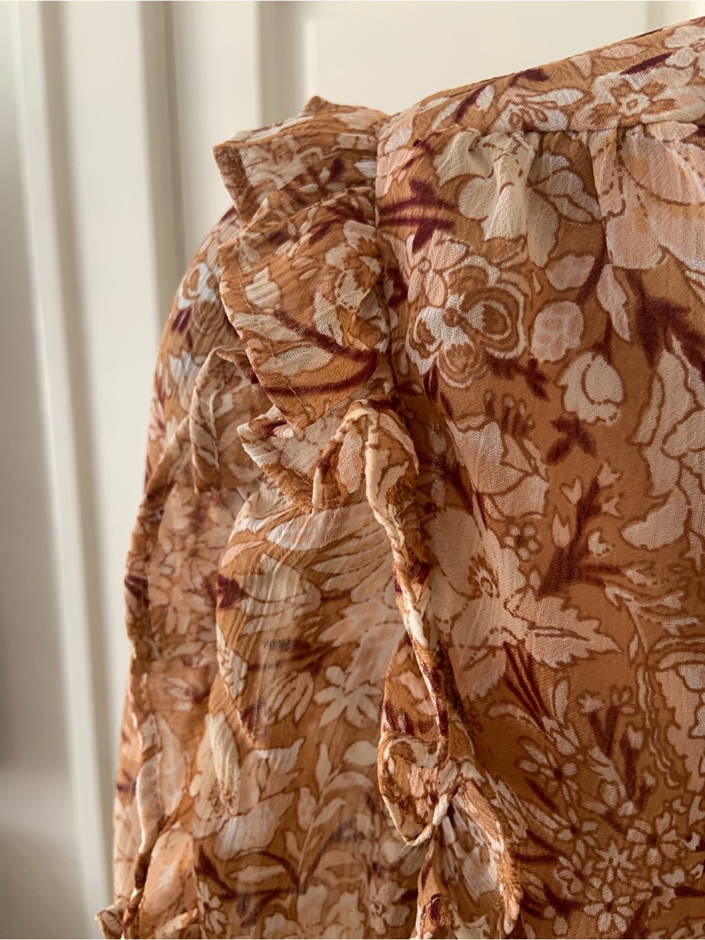 Express Tan Floral Peplum Blouse - Picture 4 of 4